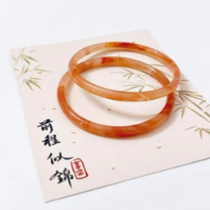 烟雨江南天然糯红玉髓正品玛瑙手镯(Yanyu Jiangnan Natural Red Chalcedony Agate Bangle)